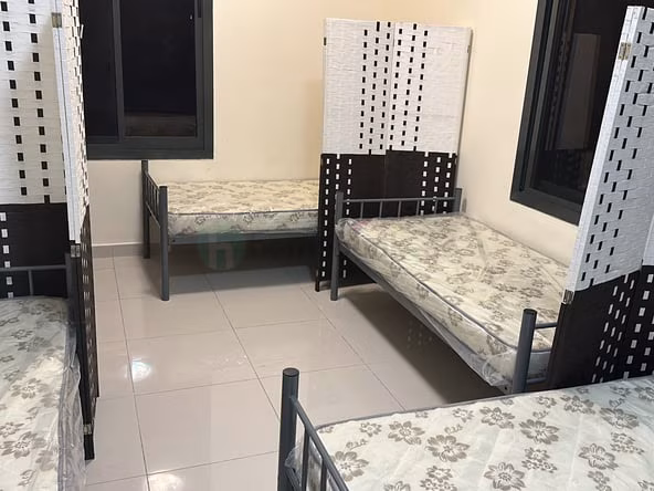 Bed Space & Partition in Dubai Investment Park (DIP)