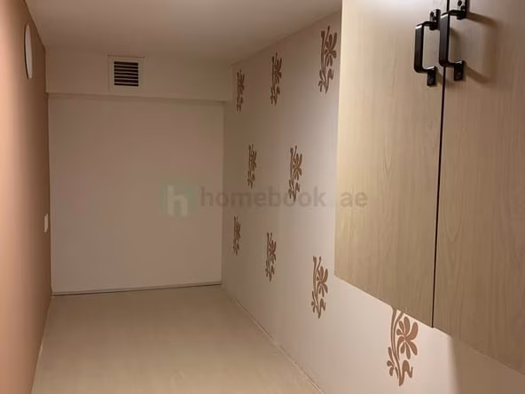 Bed Space & Partition in Al Satwa