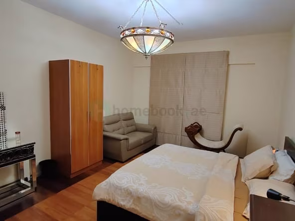 Room for Rent in Al Muraqqabat