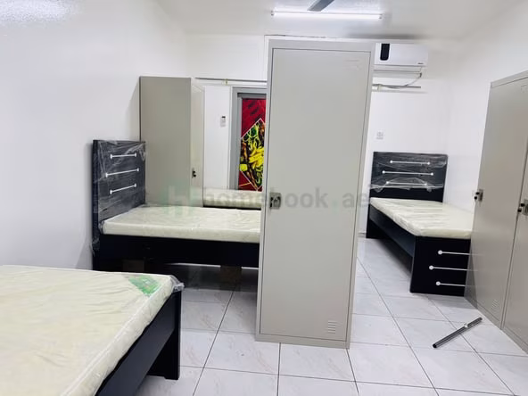 Bed Space & Partition in Al Muteena