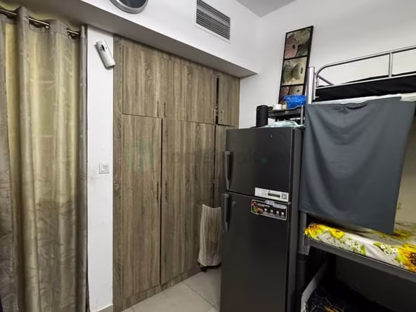 Bed Space & Partition in Al Satwa