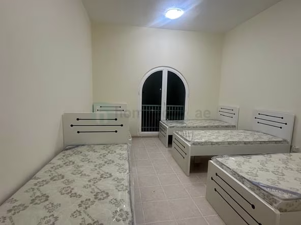 Bed Space & Partition in Discovery Gardens