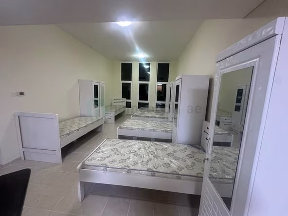 Bed Space & Partition in Discovery Gardens
