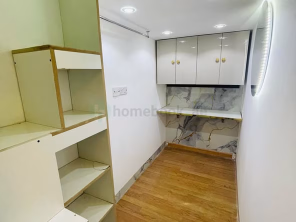 Bed Space & Partition for Males in Dubai