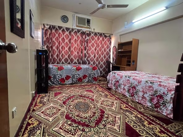 Bed Space & Partition in Oud Metha