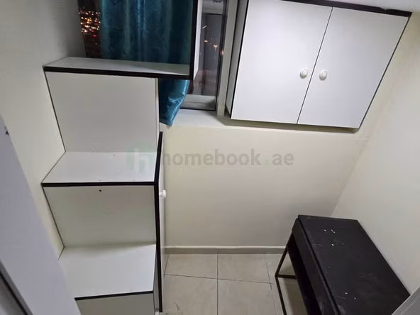 Bed Space & Partition in Downtown Dubai