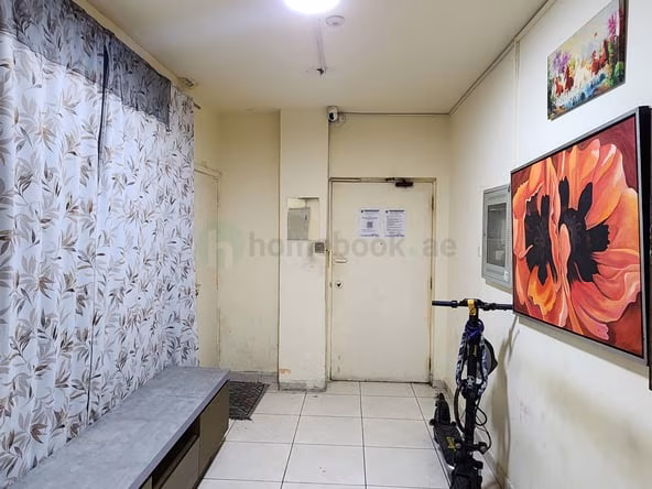 Bed Space & Partition in Al Muteena