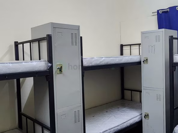Bed Space & Partition in Al Muteena