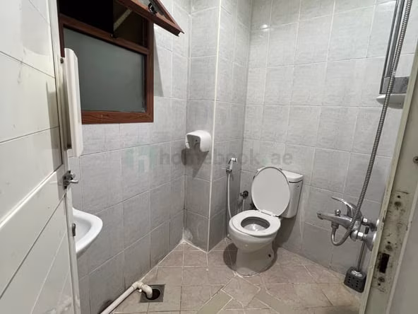 Bed Space & Partition in Al Murar