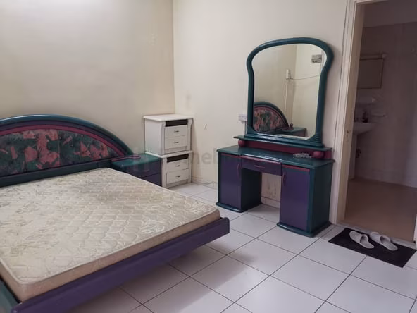 Room for Rent in Al Raffa
