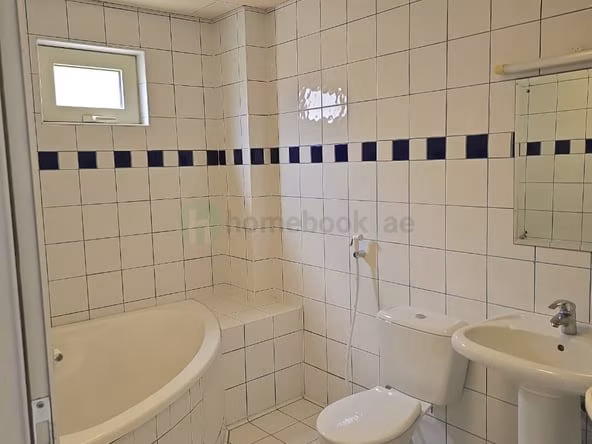 Room for Rent in Al satwa