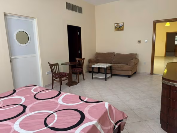 Room for Rent in Al satwa
