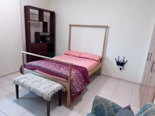 Room for Rent in Al Raffa