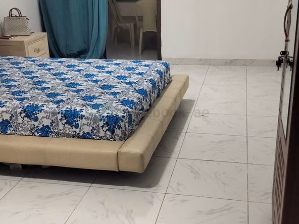 Couple Room for Rent in Dubai