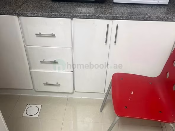 Bed Space & Partition for Females in Dubai