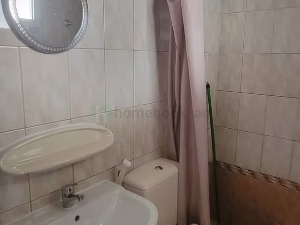 Room for Rent in Al Mankhool
