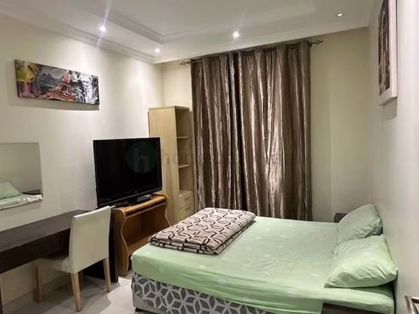 Room for Rent in Al satwa