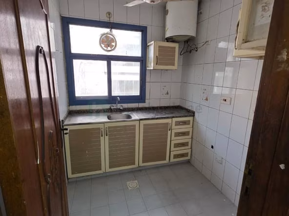 Room for Rent in Al Mankhool
