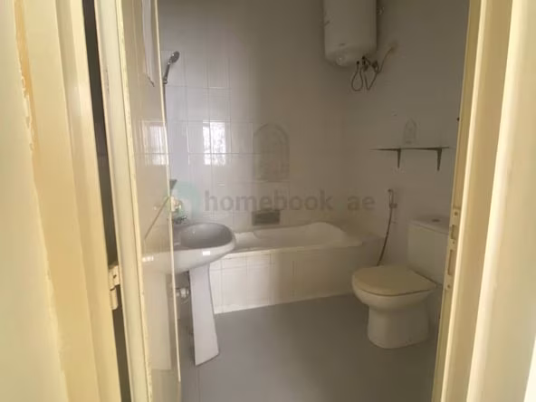 Room for Rent in Al Mankhool
