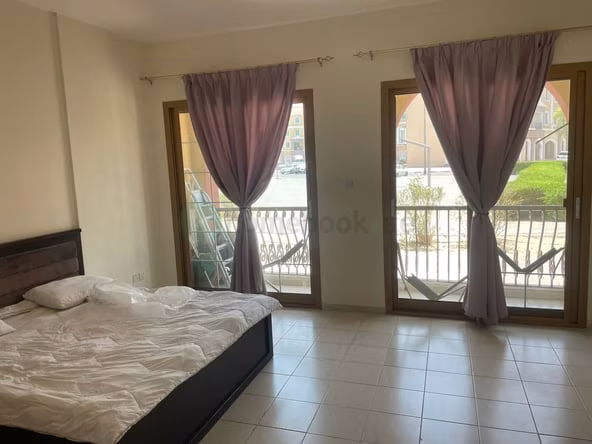 Room for Rent in International City