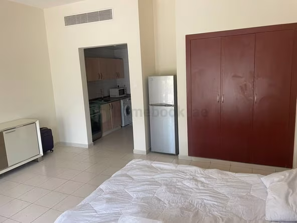 Room for Rent in International City