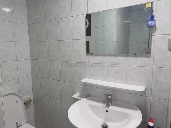 Room for Rent in Al Raffa