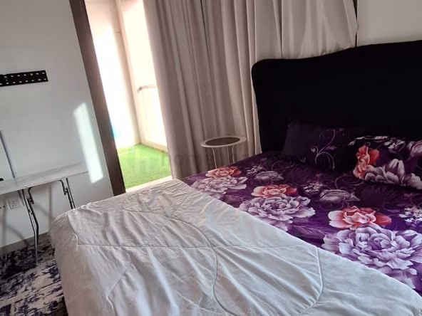Room for Rent in Al satwa