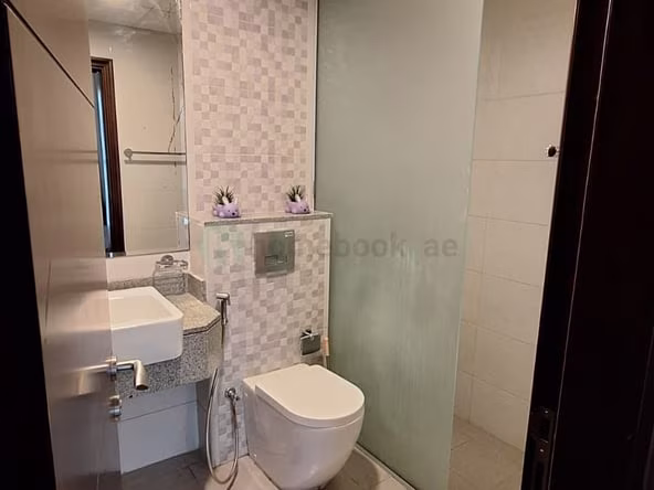 Room for Rent in Al satwa