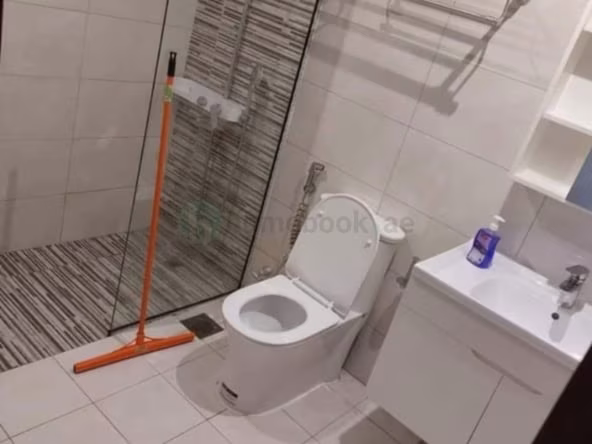Room for Rent in International City