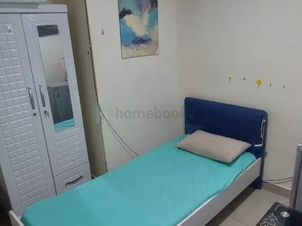 Room for Rent in International City