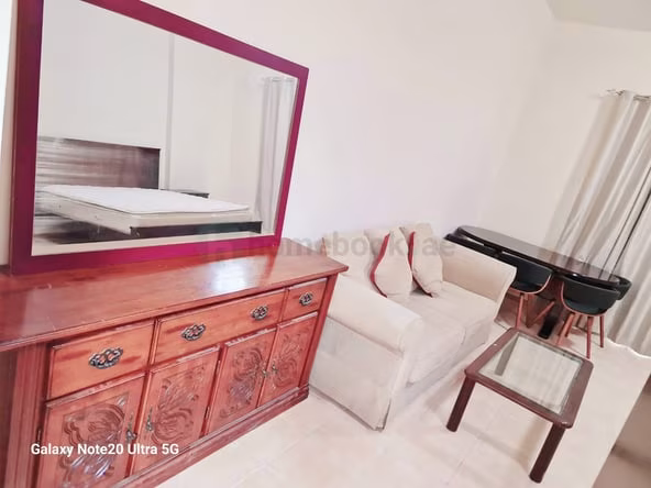 Room for Rent in International City