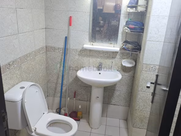 Bed Space & Partition in Muhaisnah