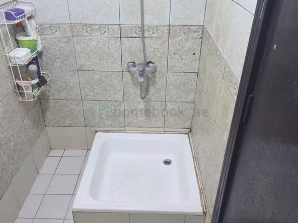 Bed Space & Partition in Muhaisnah