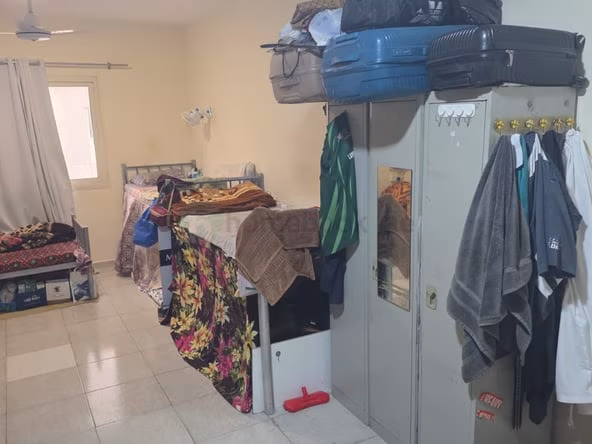 Bed Space & Partition in Muhaisnah