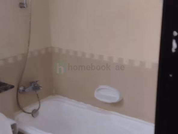 Room for Rent in International City
