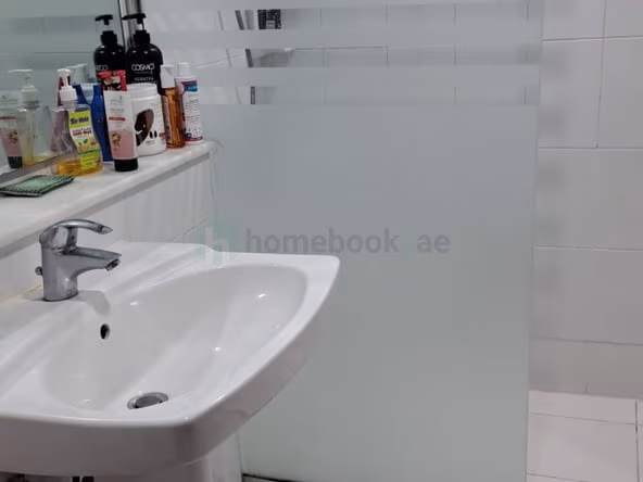 Room for Rent in Al Rigga