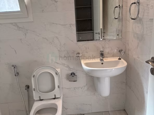 Room for Rent in Al satwa
