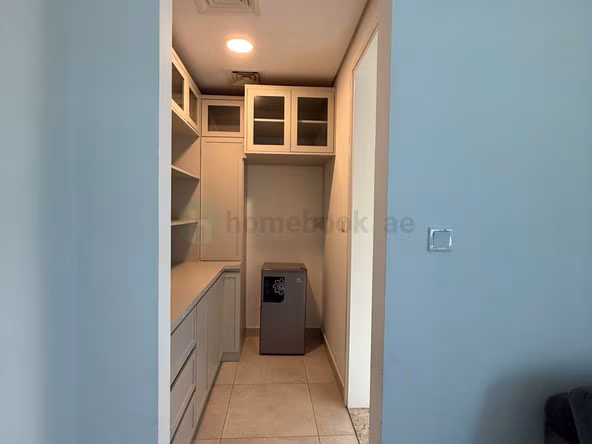 Room for Rent in Al satwa