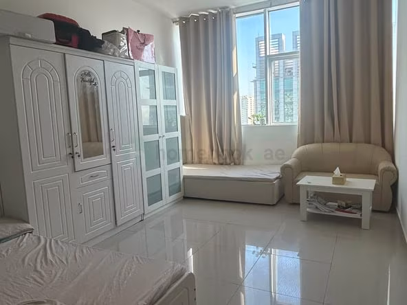 Bed Space & Partition in Sharjah