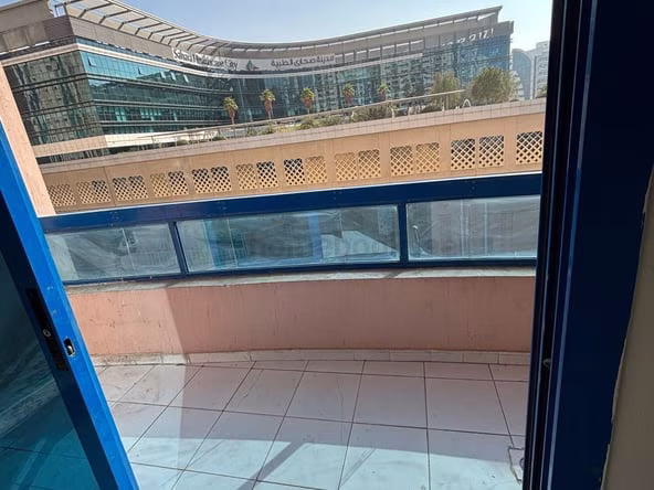 Bed Space & Partition in Sharjah