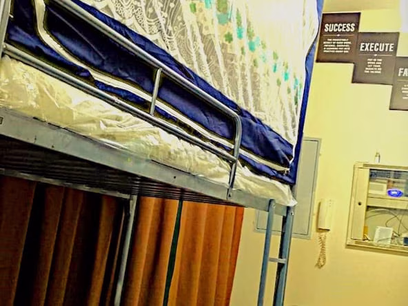 Bed Space & Partition in Al Nahda