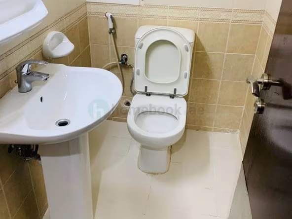 Bed Space & Partition in Al Rigga