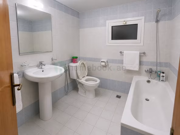 Room for Rent in Muhaisnah