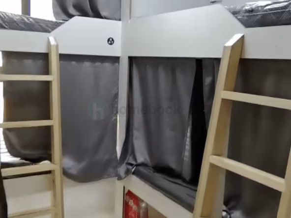 Bed Space & Partition in Al Jafiliya