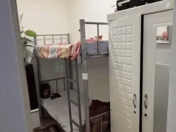 Bed Space & Partition in Al Rigga