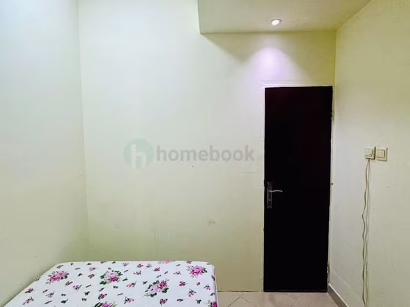 Bed Space & Partition in Al Karama