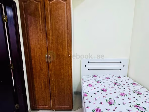 Bed Space & Partition in Al Karama