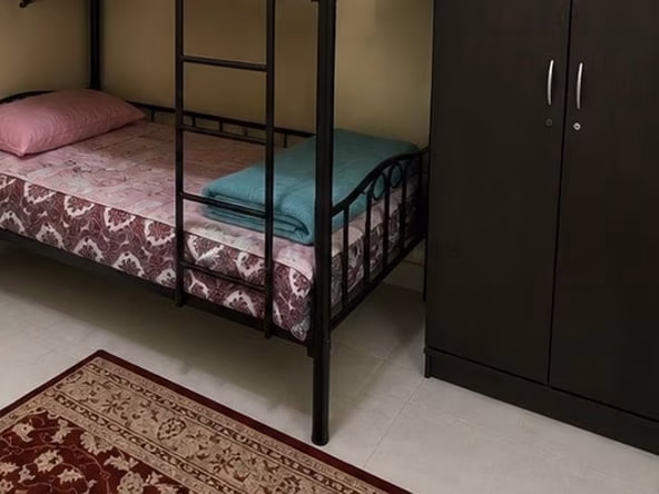 Bed Space & Partition in Al Rashidiya
