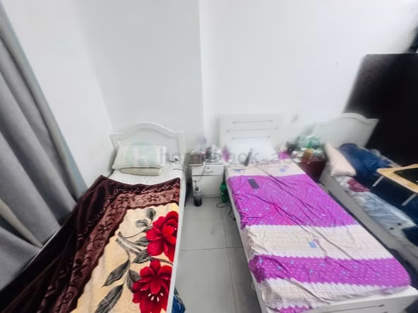 Bed Space & Partition in Sheikh Zayed Road