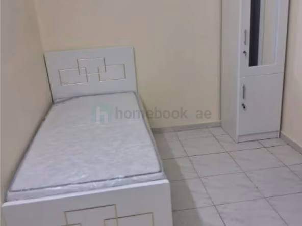 Bed Space & Partition in Discovery Gardens